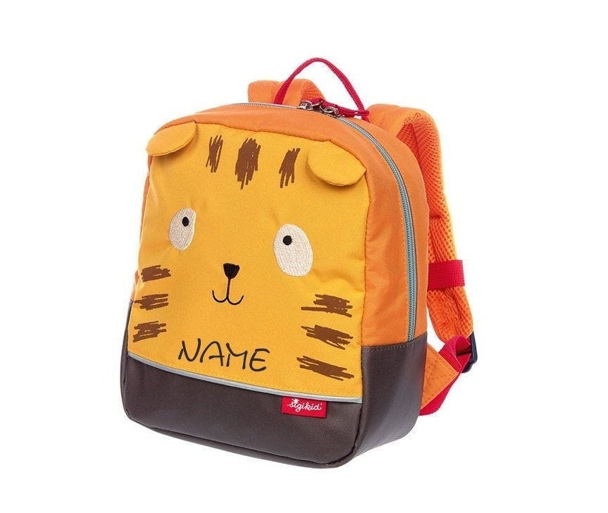 Sigikid Rucksack Tiger Mit Name Besticktrucksack Kindergartenrucksack Für Kitageschenk Zur Geburterster Rucksackneedlecat Sigikid Rucksack Tiger Mit Name Besticktrucksack Kindergartenrucksack Für Kitageschenk Zur Geburterster Rucksackneedlecat von NeedleCatAtelier
