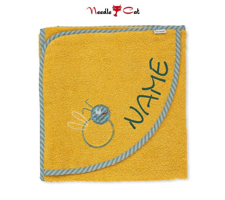 sterntaler Kapuzenhandtuch Ben Mit Namen Und Optional Datum100 X 100 cmgeschenk Zum Babytaufgeschenkbabyhandtuchneedlecat sterntaler Kapuzenhandtuch Ben Mit Namen Und Optional Datum100 X 100 cmgeschenk Zum Babytaufgeschenkbabyhandtuchneedlecat von NeedleCatAtelier