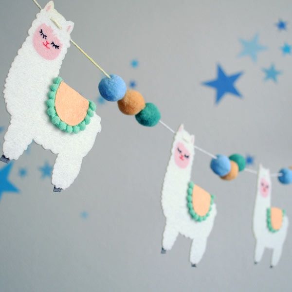 Girlande "Lama" aus Filz, 1 Stück, 1,2m Girlande "Lama" aus Filz, 1 Stück, 1,2m von Neviti