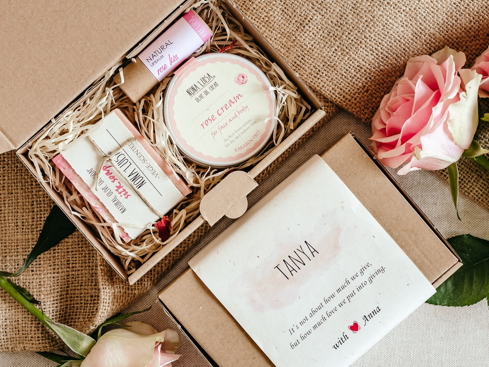 Personalisierte Rosen Hautpflege Set I Sympathie Geschenkbox Muttertag Harmonie Geschenkset Geburtstag Schwester von NonaLuisa