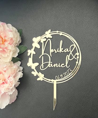 NoriKids Cake-Topper personalisiert & handgefertigt | Tortenstecker aus Acryl | Tortendeko Hochzeit | Kranz mit Schmetterlingen & Namen | individuelle Hochzeitsdeko | personalisierte Geschenke NoriKids Cake-Topper personalisiert & handgefertigt | Tortenstecker aus Acryl | Tortendeko Hochzeit | Kranz mit Schmetterlingen & Namen | individuelle Hochzeitsdeko | personalisierte Geschenke von NoriKids