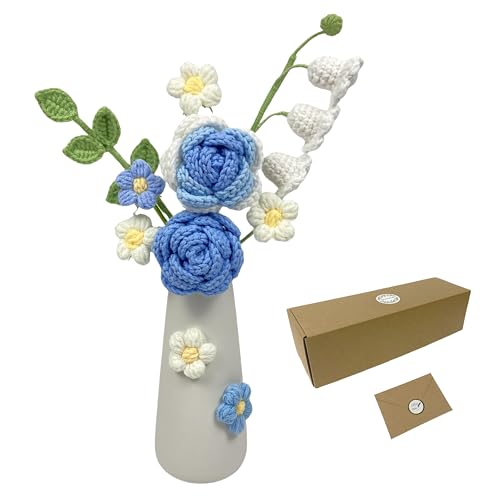 NoriStyle Blauer gehäkelter Blumenstrauß mit Keramikvase, handgefertigte Häkelblumen für Vatertag, Schreibtischdekorationen für Frauen, Mutter, Lehrer, Freundin, Heimbüro, Tischdekoration (blau) NoriStyle Blauer gehäkelter Blumenstrauß mit Keramikvase, handgefertigte Häkelblumen für Vatertag, Schreibtischdekorationen für Frauen, Mutter, Lehrer, Freundin, Heimbüro, Tischdekoration (blau) von NoriStyle