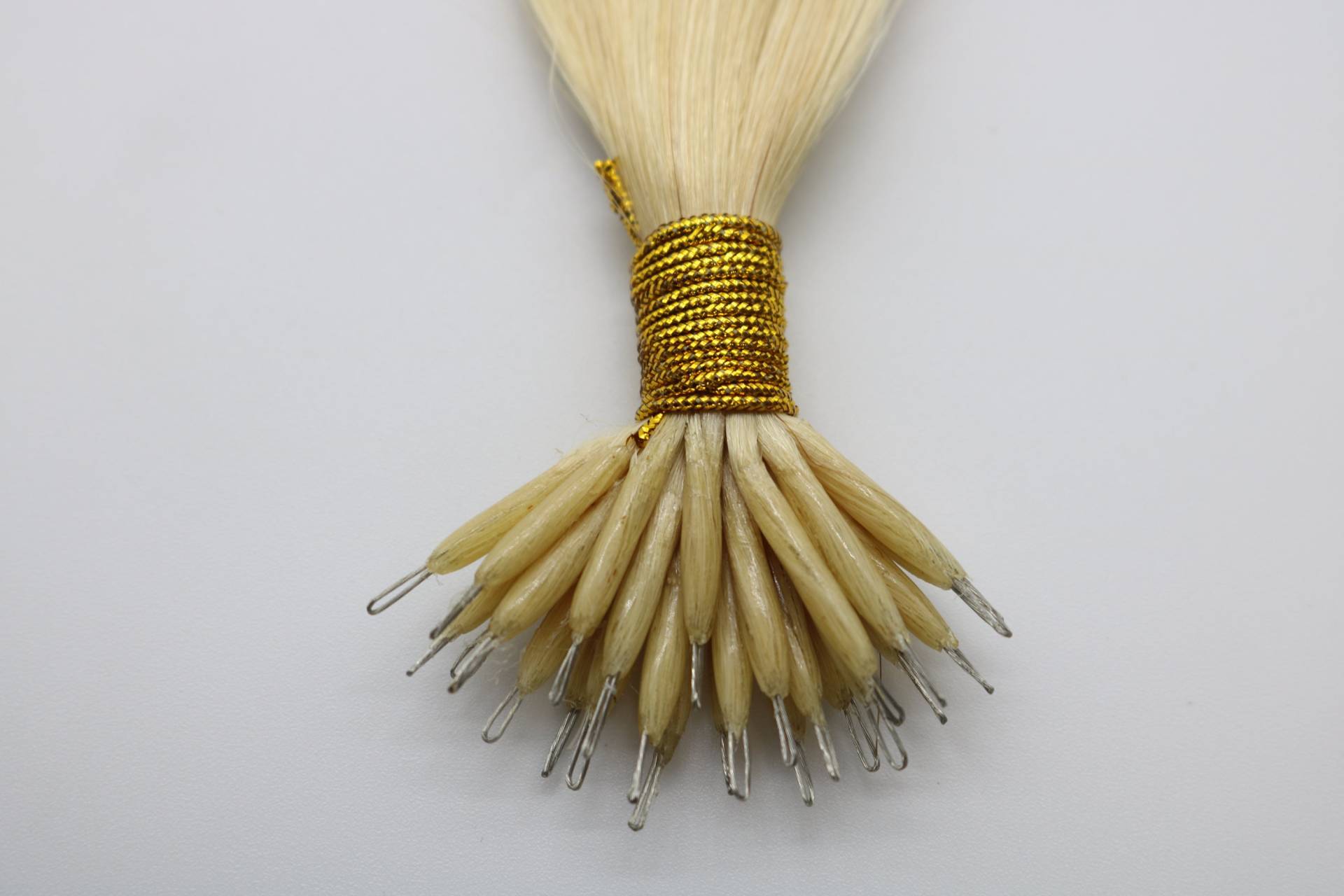 Nano Tip Haarverlängerungen 24 Golden Blond Nano Tip Haarverlängerungen 24 Golden Blond von NoviLuxeBeauty
