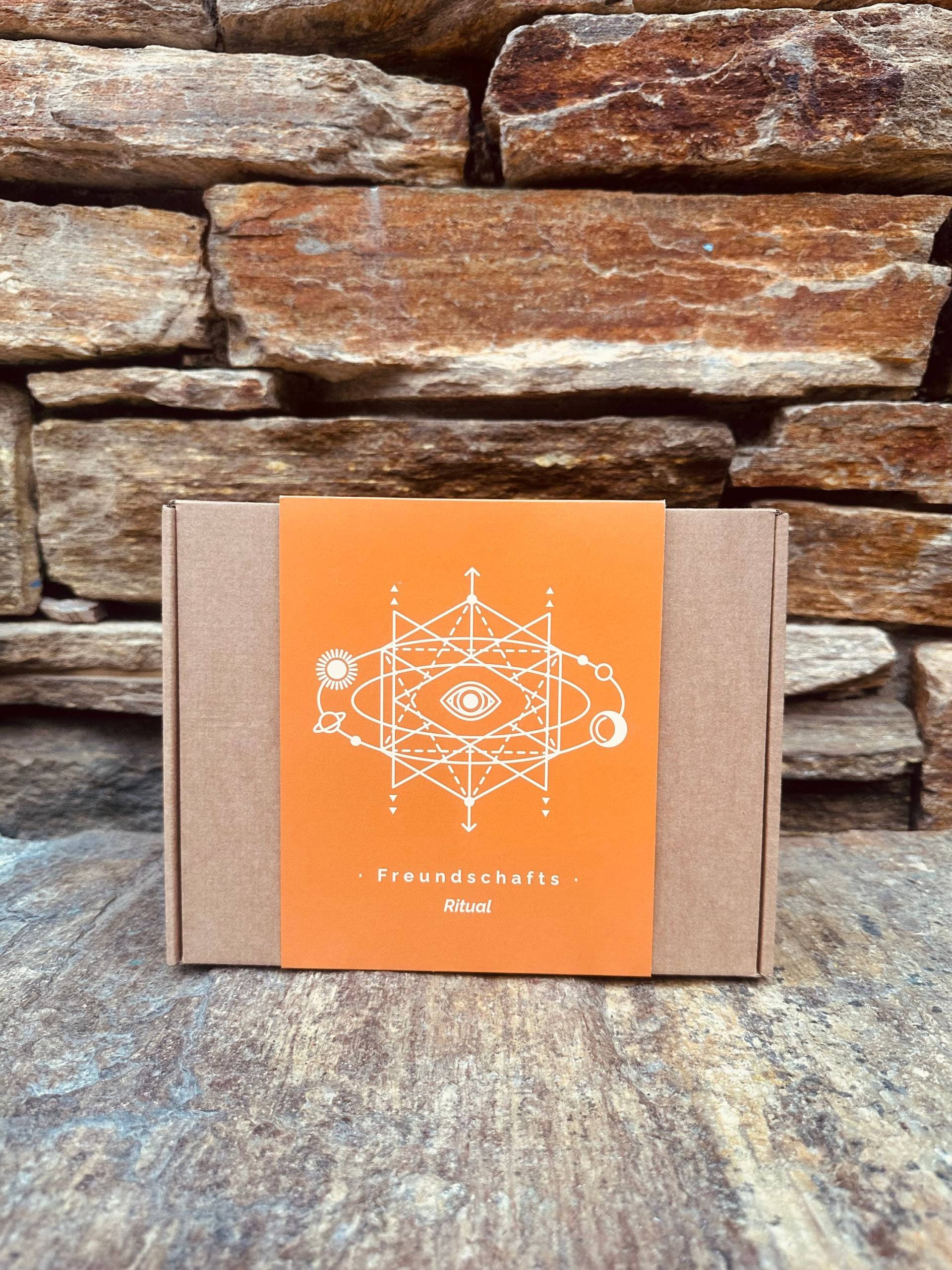 Freundschaftsritual - Handgemachtes Ritualpaket Für Nähe, Verbundenheit & Gemeinsame Reflexion. Liebevoll Entwickelt Von Psychologinnen Freundschaftsritual - Handgemachtes Ritualpaket Für Nähe, Verbundenheit & Gemeinsame Reflexion. Liebevoll Entwickelt Von Psychologinnen von NunaMiaRituale