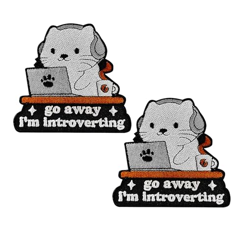 Bestickte Applikation mit Aufschrift "Go Away I'm Introverting Cat", Humor, lustiges Meme, Tiergeschenk, Reparaturflicken, Cartoon-Aufnäher, 8,3 x 8,9 cm, 2 Stück Bestickte Applikation mit Aufschrift "Go Away I'm Introverting Cat", Humor, lustiges Meme, Tiergeschenk, Reparaturflicken, Cartoon-Aufnäher, 8,3 x 8,9 cm, 2 Stück von ODSS