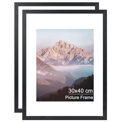 OMISHE 2 Pack Massivholz 30x40 Bilderrahmen Schwarz 30x40 cm Bilderrahmen mit 21,5x28 cm Passepartout und Plexiglasplatte, Holz 30x40 Rahmen zum Aufhängen, Schwarz, 2 Stück OMISHE 2 Pack Massivholz 30x40 Bilderrahmen Schwarz 30x40 cm Bilderrahmen mit 21,5x28 cm Passepartout und Plexiglasplatte, Holz 30x40 Rahmen zum Aufhängen, Schwarz, 2 Stück von OMISHE