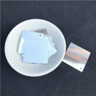 100 Stück/Los 30 mm große quadratische Pailletten, flache lose PVC-Pailletten für Damenbekleidung, Nähzubehör mit 1 Loch, Silber von OXFYY