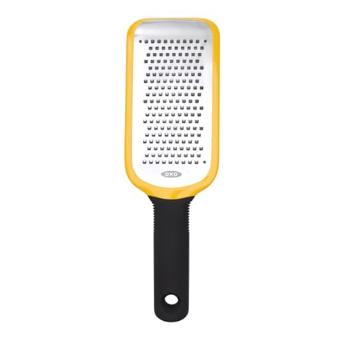 OXO Good Grips Handreibe aus geätztem Edelstahl, mittelfein, Gelb OXO Good Grips Handreibe aus geätztem Edelstahl, mittelfein, Gelb von OXO