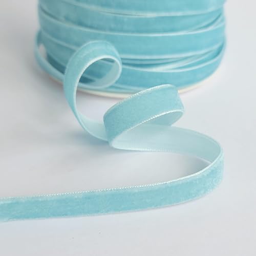 Samtband, 10 mm breit, 45 m Rolle, Hellblau Samtband, 10 mm breit, 45 m Rolle, Hellblau von On Trend Fabrics