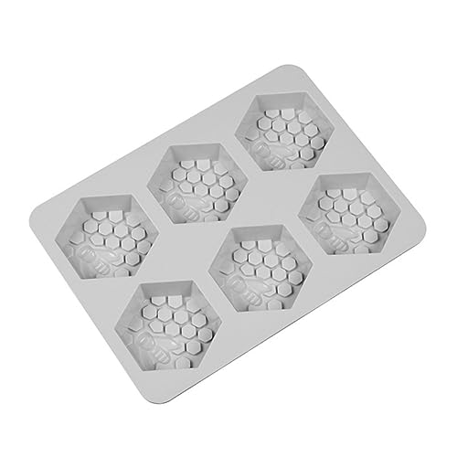 Operitacx 1 Stück Silikonform Bienenwaben für DIY Handgemachte Seifenform Eiswürfelform Vielseitig Einsetzbar Wiederverwendbar für Kuchen Pralinen Seifen und Mehr Zufällige Zufällige Farbe Operitacx 1 Stück Silikonform Bienenwaben für DIY Handgemachte Seifenform Eiswürfelform Vielseitig Einsetzbar Wiederverwendbar für Kuchen Pralinen Seifen und Mehr Zufällige Zufällige Farbe von Operitacx