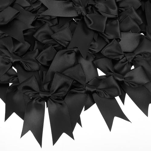 Ouligay 50 Stück Schwarz Satinband Schleifen Deko 8,5x8,5cm Schwarze Schleife Geschenkband Geschenkschleife für DIY Handwerk Hochzeit Weihnachten Valentinstag Dekoration Nähen Geschenken Ouligay 50 Stück Schwarz Satinband Schleifen Deko 8,5x8,5cm Schwarze Schleife Geschenkband Geschenkschleife für DIY Handwerk Hochzeit Weihnachten Valentinstag Dekoration Nähen Geschenken von Ouligay