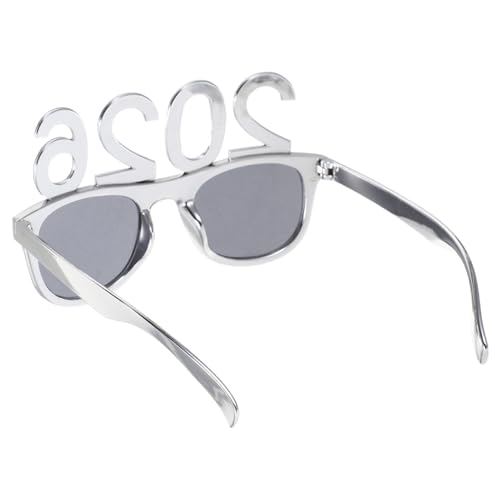PACKOVE Partybrille mit Silbernem Glitzerndem Rahmen Lustige Years Eve Partybrille aus Robustem Pc Material Originelles Fotorequisit und für Silvester und Abschlussfeiern PACKOVE Partybrille mit Silbernem Glitzerndem Rahmen Lustige Years Eve Partybrille aus Robustem Pc Material Originelles Fotorequisit und für Silvester und Abschlussfeiern von PACKOVE