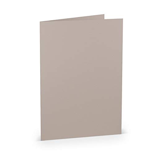 PAPERADO 50 Faltkarten DIN A5 - Taupe gerippt Hell-Braun Schlamm - 220 g/m² - 14,8 x 21 cm - Blanko Doppelkarten Klappkarten Einladungskarten PAPERADO 50 Faltkarten DIN A5 - Taupe gerippt Hell-Braun Schlamm - 220 g/m² - 14,8 x 21 cm - Blanko Doppelkarten Klappkarten Einladungskarten von PAPERADO