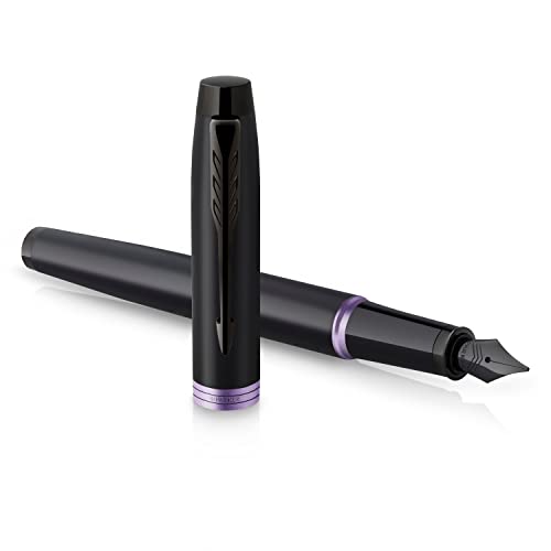 Parker IM Vibrant Rings Füller | satinschwarzer Lack mit amethystfarbenen Akzenten | Füllfederhalter mit feiner Feder und blauer Tinte | Geschenkbox von PARKER