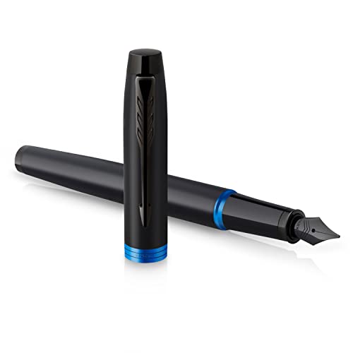 Parker IM Vibrant Rings Füller | satinschwarzer Lack mit marineblauen Akzenten | Füllfederhalter mit mittlerer Feder und blauer Tinte | Geschenkbox Parker IM Vibrant Rings Füller | satinschwarzer Lack mit marineblauen Akzenten | Füllfederhalter mit mittlerer Feder und blauer Tinte | Geschenkbox von PARKER