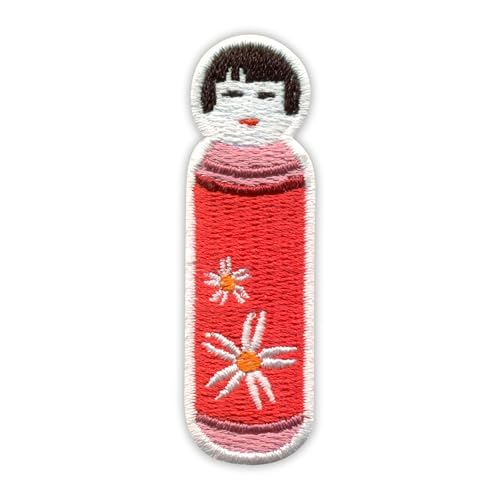 Japanische Kokeshi-Puppe – mit 2 Blumen kurz – wärmeaktivierter Klebstoff/Bügelrückseite – bestickter Abzeichen/Aufnäher von PATCHSIG