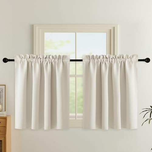 PONY DANCE Wohnzimmer Gardinen Kurz Blickdicht 2er Set H 120 x B 140 cm Scheibengardine Küche Kurzgardinen Thermo Verdunklungsvorhänge mit Stangedurchzug, Hellbeige PONY DANCE Wohnzimmer Gardinen Kurz Blickdicht 2er Set H 120 x B 140 cm Scheibengardine Küche Kurzgardinen Thermo Verdunklungsvorhänge mit Stangedurchzug, Hellbeige von PONY DANCE