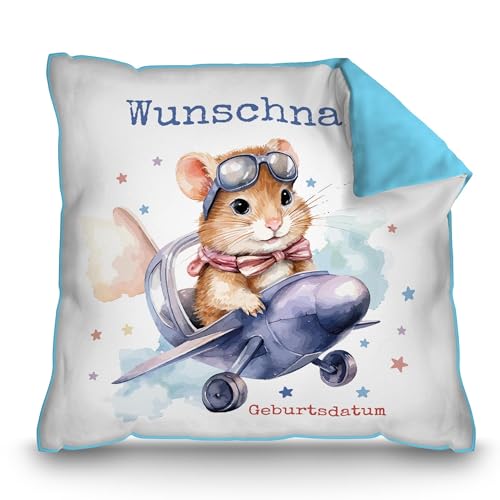 PR Print Royal Personalisiertes Kissen für Kinder mit Name und Geburtsdatum selbst gestalten - Hamster im Flugzeug - Hamster Kinderkissen mit Name | 40 x 40 cm, Rückseite Hellblau von PR Print Royal