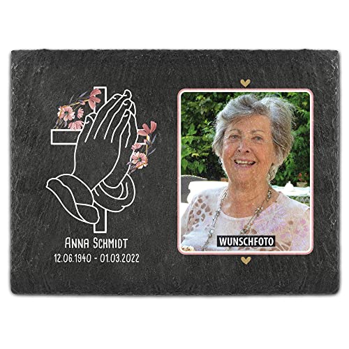 PR Print Royal Schieferplatte selbst gestalten - Gedenktafel mit Foto, Name & Datum bedrucken - betende Hände - Grabtafel, Grabschmuck | Schiefertafel mit Staffelei, 20x30 cm PR Print Royal Schieferplatte selbst gestalten - Gedenktafel mit Foto, Name & Datum bedrucken - betende Hände - Grabtafel, Grabschmuck | Schiefertafel mit Staffelei, 20x30 cm von PR Print Royal