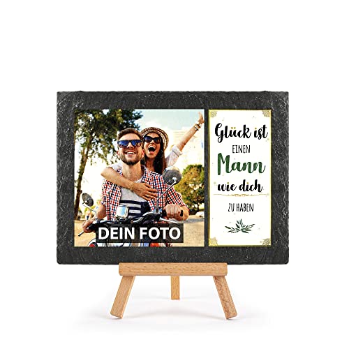 Schieferplatte selbst gestalten - mit Foto bedrucken - Glück ist einen Mann wie dich zu haben - Geschenk Valentinstag, Jahrestag, Hochzeit, Geburtstag, Schiefertafel mit Staffelei, 15 x 20 cm Schieferplatte selbst gestalten - mit Foto bedrucken - Glück ist einen Mann wie dich zu haben - Geschenk Valentinstag, Jahrestag, Hochzeit, Geburtstag, Schiefertafel mit Staffelei, 15 x 20 cm von PR Print Royal