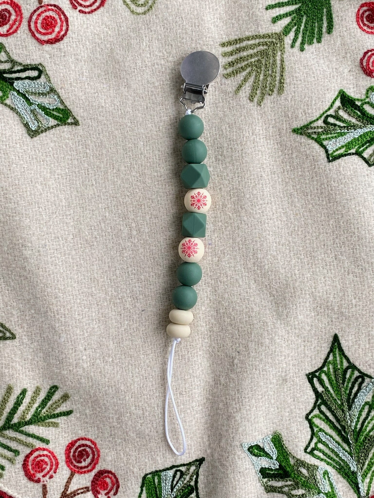 Weihnachten Silikon Schnullerclip|Weihnachts Schnullerclip|Weihnachts-Schneeflocke Schnullerhalter| Schnullerhalter|Silikon Schnullerkette Weihnachten Silikon Schnullerclip|Weihnachts Schnullerclip|Weihnachts-Schneeflocke Schnullerhalter| Schnullerhalter|Silikon Schnullerkette von PacificPacifiers