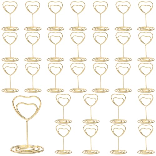 PacuM Tischnummernhalter mit breiter Basis, Fotohalter, goldfarben, Mittelstücke für Tischkartenständer, Metall, Bilderständer, klein für Hochzeiten, Geburtstagsfeiern, Büros, Restaurants (Herzform PacuM Tischnummernhalter mit breiter Basis, Fotohalter, goldfarben, Mittelstücke für Tischkartenständer, Metall, Bilderständer, klein für Hochzeiten, Geburtstagsfeiern, Büros, Restaurants (Herzform von PacuM