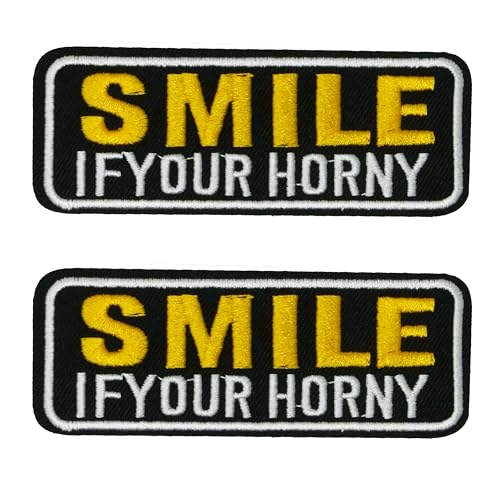 2 x Smile If You're Horny Funny Patch Iron On - Biker Badge | 8 x 10cm | Humorvolle bestickte Applikation für Jacken, Westen, Taschen & mehr 2 x Smile If You're Horny Funny Patch Iron On - Biker Badge | 8 x 10cm | Humorvolle bestickte Applikation für Jacken, Westen, Taschen & mehr von Panda Loco
