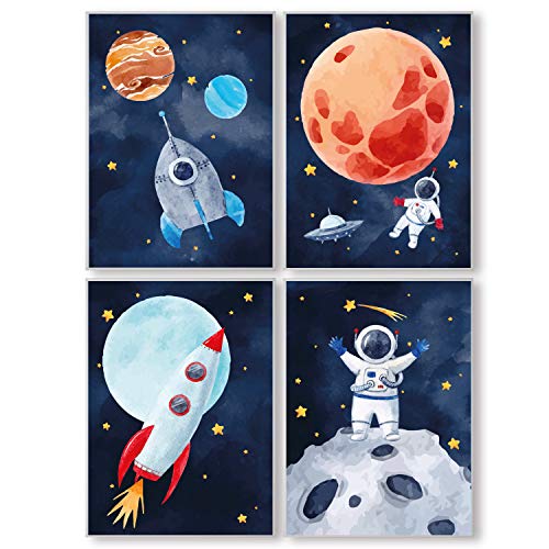 Pandawal Kinderzimmer Deko Junge und Mädchen Bilder Astronaut/Planeten Raketen 4er Poster Set Weltraum Kinder/Babyzimmer (T11) DIN A4 groß von Pandawal