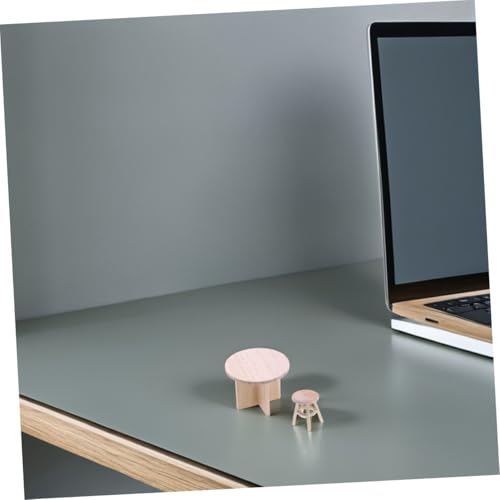 Parliky Miniatur Tisch und Hocker aus Massivholz Rundes Design Handgefertigte Puppenhaus Möbel Stabile Miniaturmöbel für Dollhouse Layout Dekoratives Mini Haus Zubehör Parliky Miniatur Tisch und Hocker aus Massivholz Rundes Design Handgefertigte Puppenhaus Möbel Stabile Miniaturmöbel für Dollhouse Layout Dekoratives Mini Haus Zubehör von Parliky