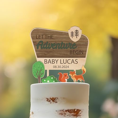 Party to Be Let the Adventure Begin Baby Dusche Kuchen Topper mit Personalisiert Baby Name und Datum Natur Abenteuer Kuchen Dekoration 3D Nationalpark Holz Topper (Design 01) von Party to Be