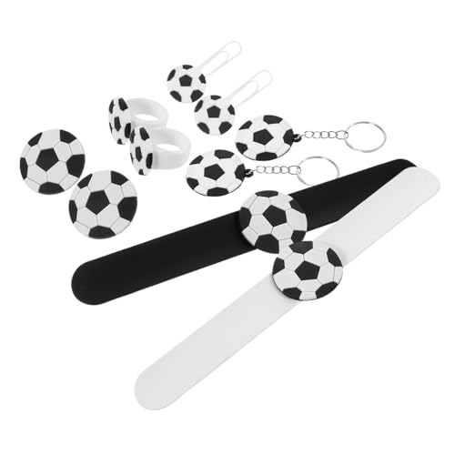 PartyKindom 10stücke Fußball-schlüsselanhänger Armband Etiketten Pins Lesezeichenringe Rucksack-anhänger Sport-party-zubehör Für Junge Mädchen Aus Pvc Und Legierung Für Dekoration Und von PartyKindom
