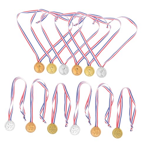 PartyKindom 12 Stück Fußballmedaillen aus Kunststoff Gold Silber und Medaillen für Wettbewerbe Sportfeste und Partys Kreative Auszeichnung für Kleine PartyKindom 12 Stück Fußballmedaillen aus Kunststoff Gold Silber und Medaillen für Wettbewerbe Sportfeste und Partys Kreative Auszeichnung für Kleine von PartyKindom