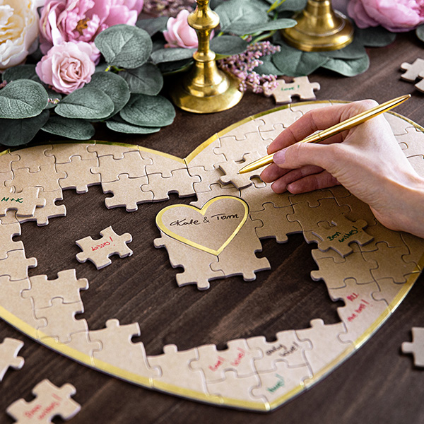 Gästebuch-Puzzle in Herzform, 85-teilig, 45cm x 35,5cm Gästebuch-Puzzle in Herzform, 85-teilig, 45cm x 35,5cm von Partydeco PL