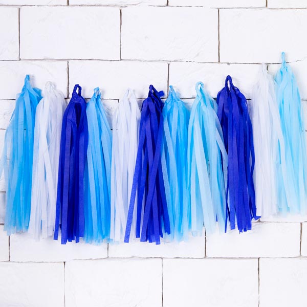 Tassel-Girlande in Weiß- und Blautönen, 12 Quasten + Baumwollschnur Tassel-Girlande in Weiß- und Blautönen, 12 Quasten + Baumwollschnur von Partydeco PL