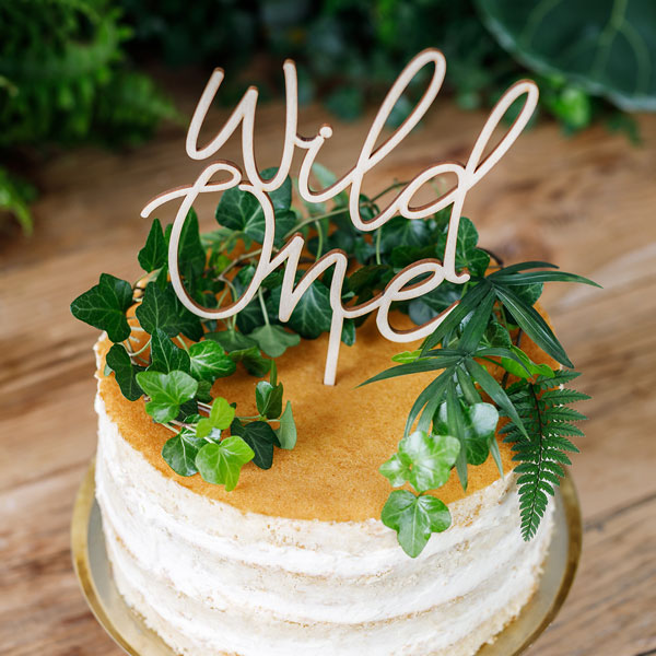Cake Topper "Wild One" aus Holz, 22cm x 14cm von Partydeco
