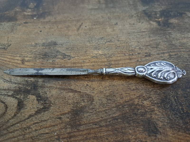Antikes Silber Griff Nagel Werkzeug, Maniküre Werkzeug von PastNFutureUK