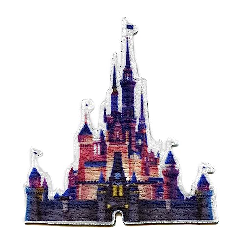 Verzaubertes Märchenschloss, Aufnäher, magisch, ikonisch, bestickt, zum Aufbügeln Verzaubertes Märchenschloss, Aufnäher, magisch, ikonisch, bestickt, zum Aufbügeln von Patch Collection