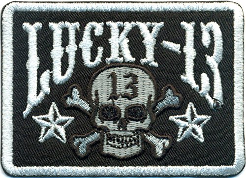 Motorradclub 13 Patch Totenkopf Patches zum aufnähen/aufbügeln l Piratenkopf Aufnäher Kostüm Aufbügler für alle Stoffe & Leder l Kutten Applikation Aufbügelbilder l 80x60mm Motorradclub 13 Patch Totenkopf Patches zum aufnähen/aufbügeln l Piratenkopf Aufnäher Kostüm Aufbügler für alle Stoffe & Leder l Kutten Applikation Aufbügelbilder l 80x60mm von Patch