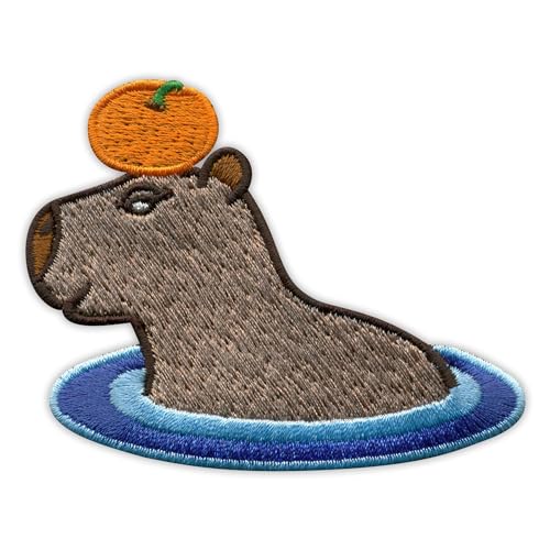 Patchion - Aufnäher: Capybara im Bad mit Orangen - 6,0 cm x 8,0 cm, Rund, Stickqualität garantiert, Embroidered Patch, Emblem Patchion - Aufnäher: Capybara im Bad mit Orangen - 6,0 cm x 8,0 cm, Rund, Stickqualität garantiert, Embroidered Patch, Emblem von Patchion
