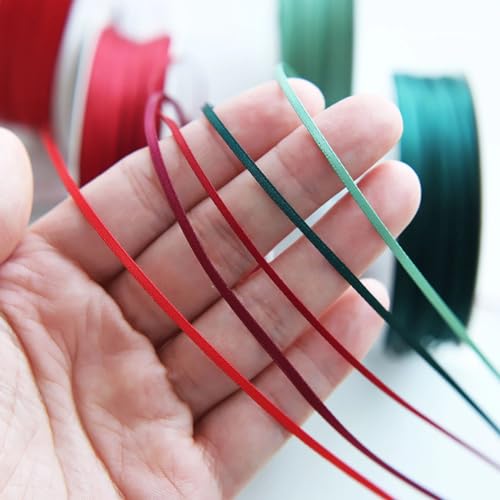 Superdünnes Premium-Satinband, 30 m – 2 mm, in 20 Farben, zum Nähen und Basteln, Schwarz Superdünnes Premium-Satinband, 30 m – 2 mm, in 20 Farben, zum Nähen und Basteln, Schwarz von Peachcor