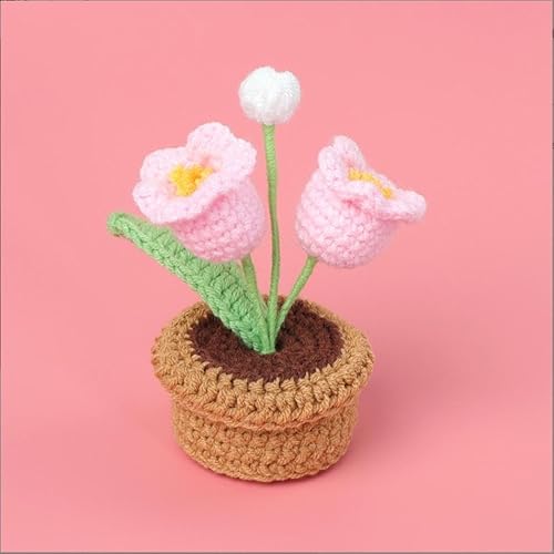 Handgefertigte Häkelblumen, kleine Topfpflanzen, gestrickte Schreibtischdekorationen für Zuhause, Büro, Dekor (Maiglöckchen) von Peauley