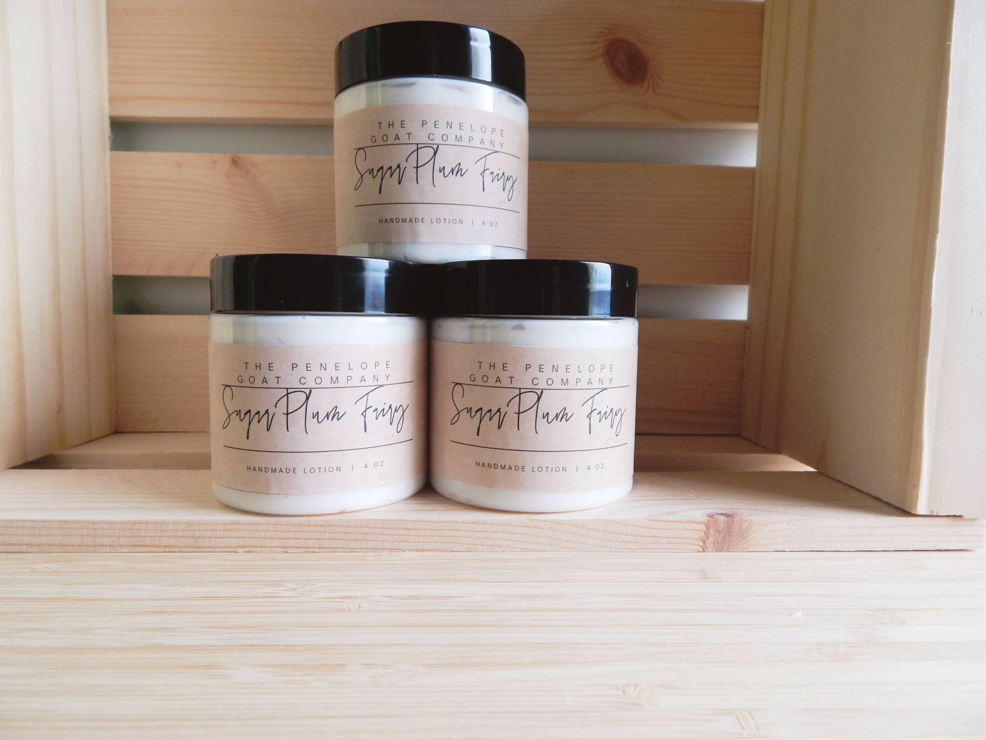 Zucker Pflaume Fee Ziegenmilch Lotion, Winterduft, Urlaubsduft, Urlaubslotion Geschenk, Geschenke Für Sie Zucker Pflaume Fee Ziegenmilch Lotion, Winterduft, Urlaubsduft, Urlaubslotion Geschenk, Geschenke Für Sie von PenelopeGoatCompany