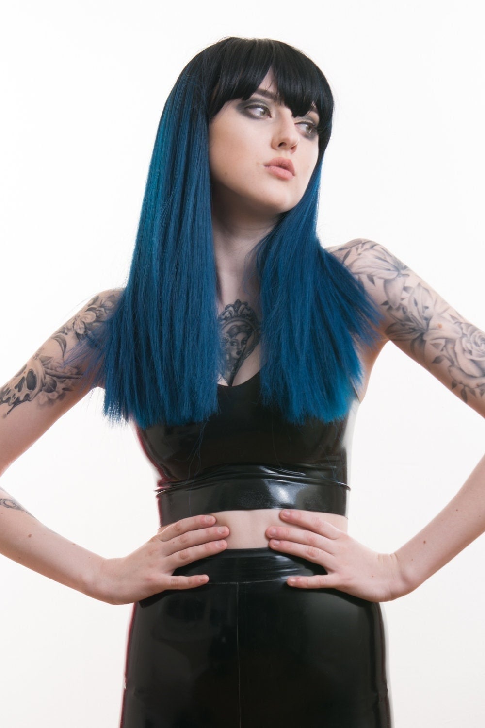 Kailee Schwarz/Blau Ombre Pony Voll Perücke Kailee Schwarz/Blau Ombre Pony Voll Perücke von PennyWigs