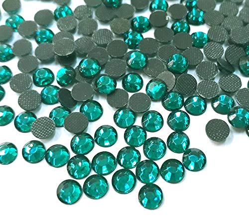 Perlin Hotfix 5mm Flatback Rückseite Strasssteine SS20 1440 Stück Glas Steine Runde Kristall Edelsteine (Zirkon Grün) von Perlin