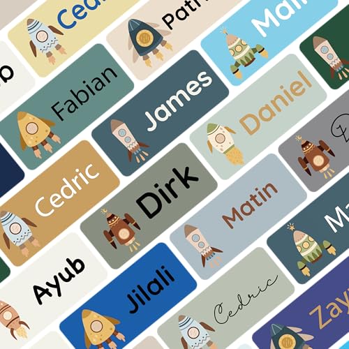 Namensaufkleber Set für Kinder in der Schule (75 Stück), Personalisierte Namensetiketten für Schulsachen, waschmaschinenfest (Rockets) von Petite Print