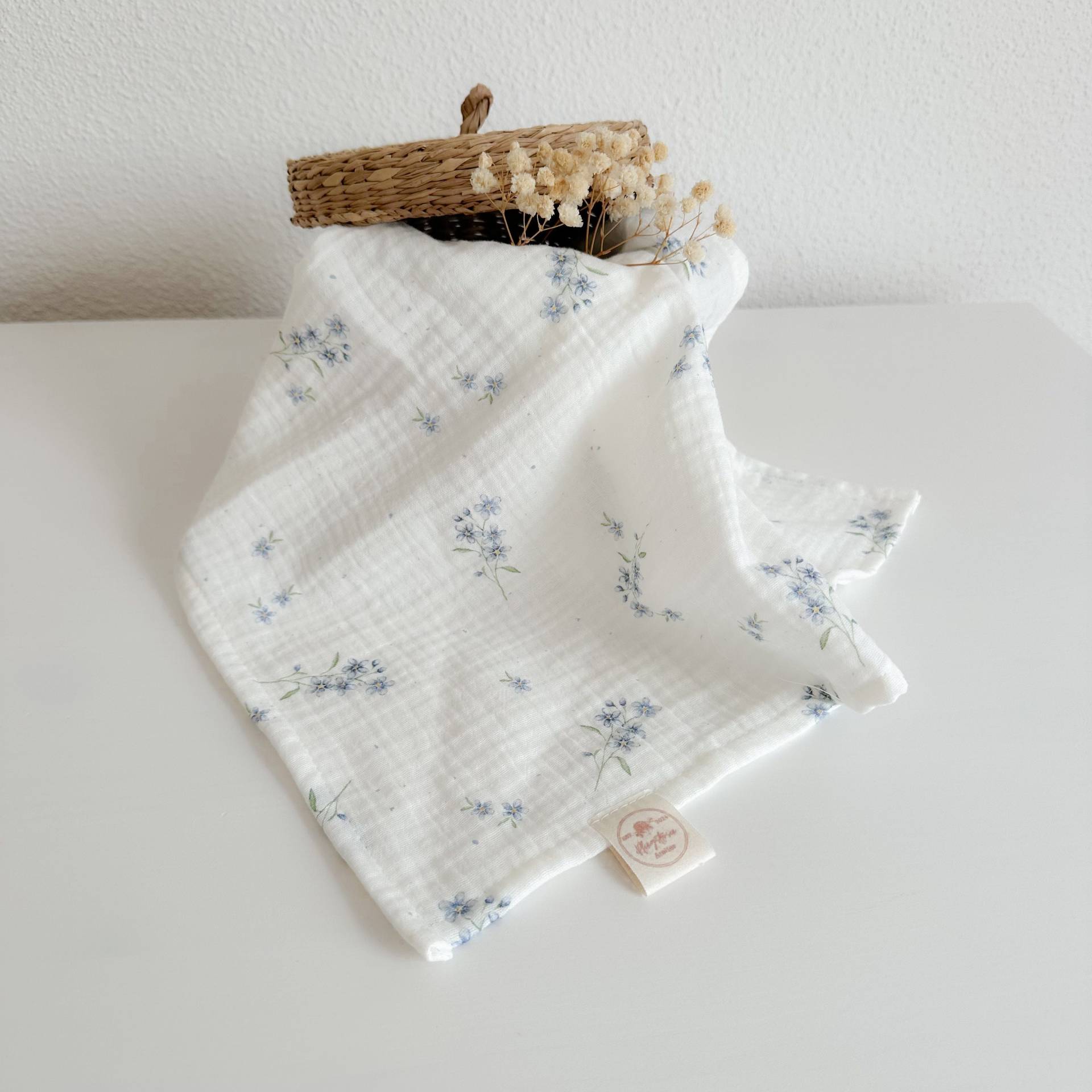 Spucktuch Aus Bio Musselin | Mulltuch Einlagig Handmade Babygeschenk Blumen Aquarell Vergissmeinnicht Geschenk Zur Geburt Spucktuch Aus Bio Musselin | Mulltuch Einlagig Handmade Babygeschenk Blumen Aquarell Vergissmeinnicht Geschenk Zur Geburt von Pfingstrosenatelier