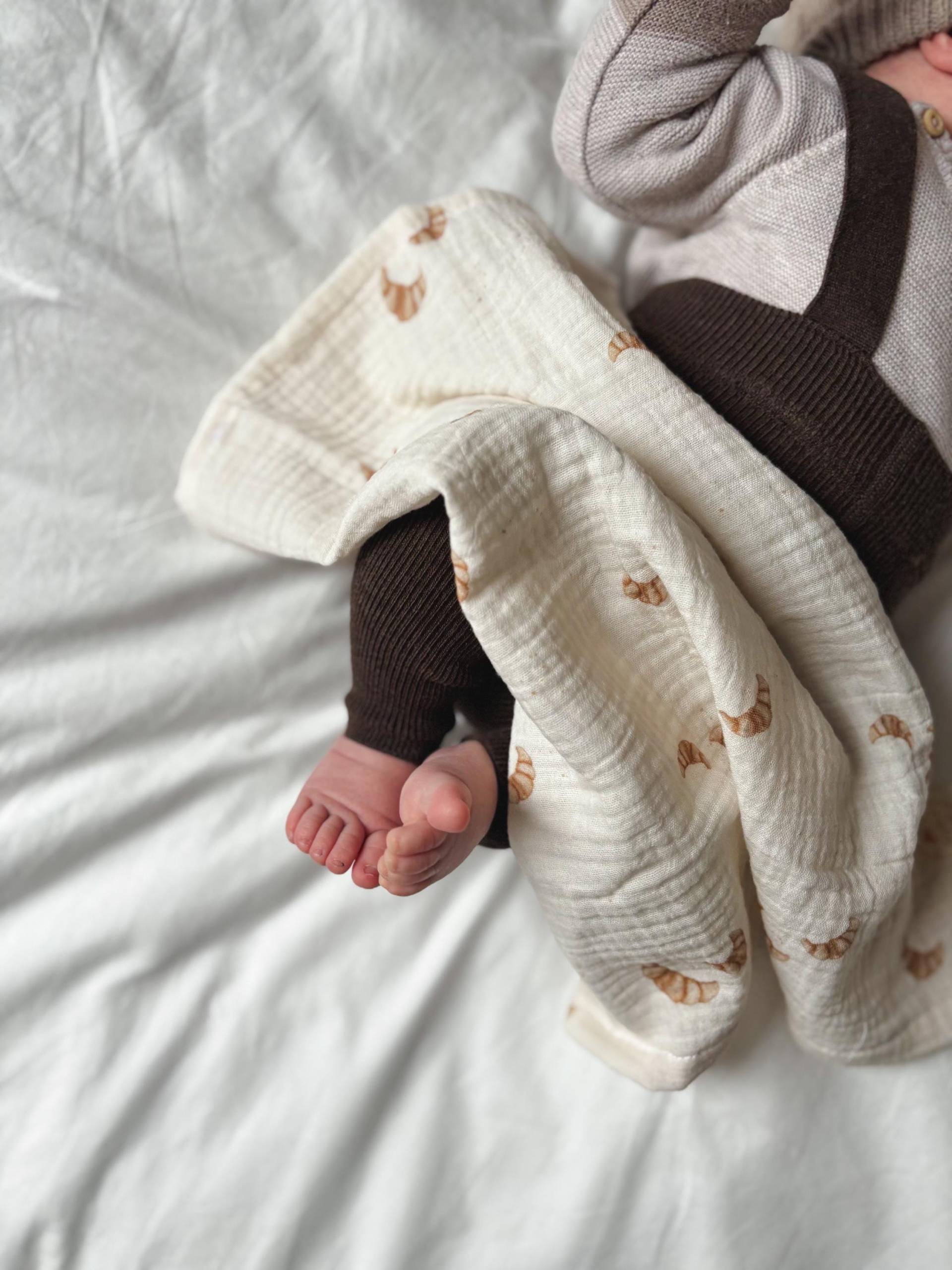 Spucktuch Aus Musselin | Mulltuch Einlagig Handmade Babygeschenk Croissant Croissants Geschenk Zur Geburt Spucktuch Aus Musselin | Mulltuch Einlagig Handmade Babygeschenk Croissant Croissants Geschenk Zur Geburt von Pfingstrosenatelier
