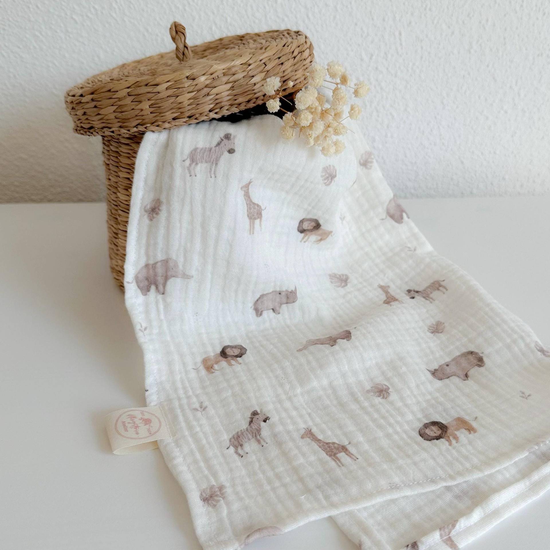 Spucktuch Aus Musselin | Mulltuch Einlagig Handmade Babygeschenk Safari Tiere Geschenk Zur Geburt Spucktuch Aus Musselin | Mulltuch Einlagig Handmade Babygeschenk Safari Tiere Geschenk Zur Geburt von Pfingstrosenatelier