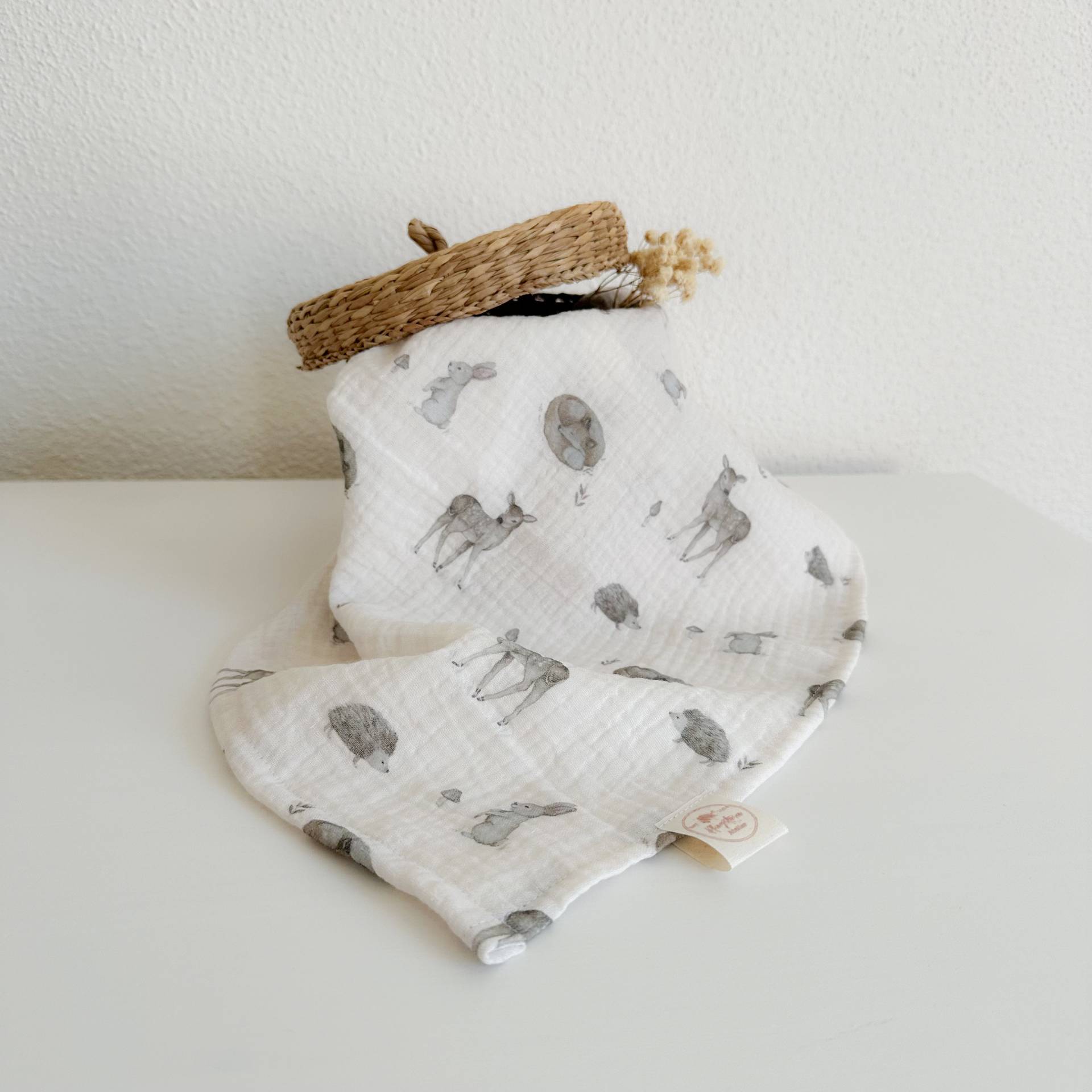 Spucktuch Aus Musselin | Mulltuch Einlagig Handmade Babygeschenk Waldtiere Reh Fuchs Igel Geschenk Zur Geburt Spucktuch Aus Musselin | Mulltuch Einlagig Handmade Babygeschenk Waldtiere Reh Fuchs Igel Geschenk Zur Geburt von Pfingstrosenatelier