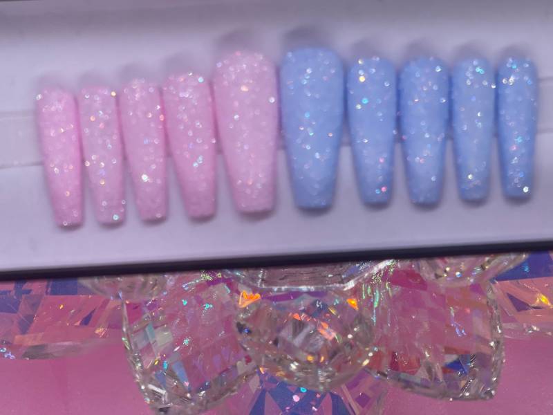 Baby | Pink/Blau Zucker Glitzer Drücken Sie Auf Die Nägel Geschlecht Offenbaren von PinkiePromisesCo